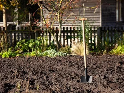 Die richtige Bodenpflege – Grundlage für einen schönen Garten